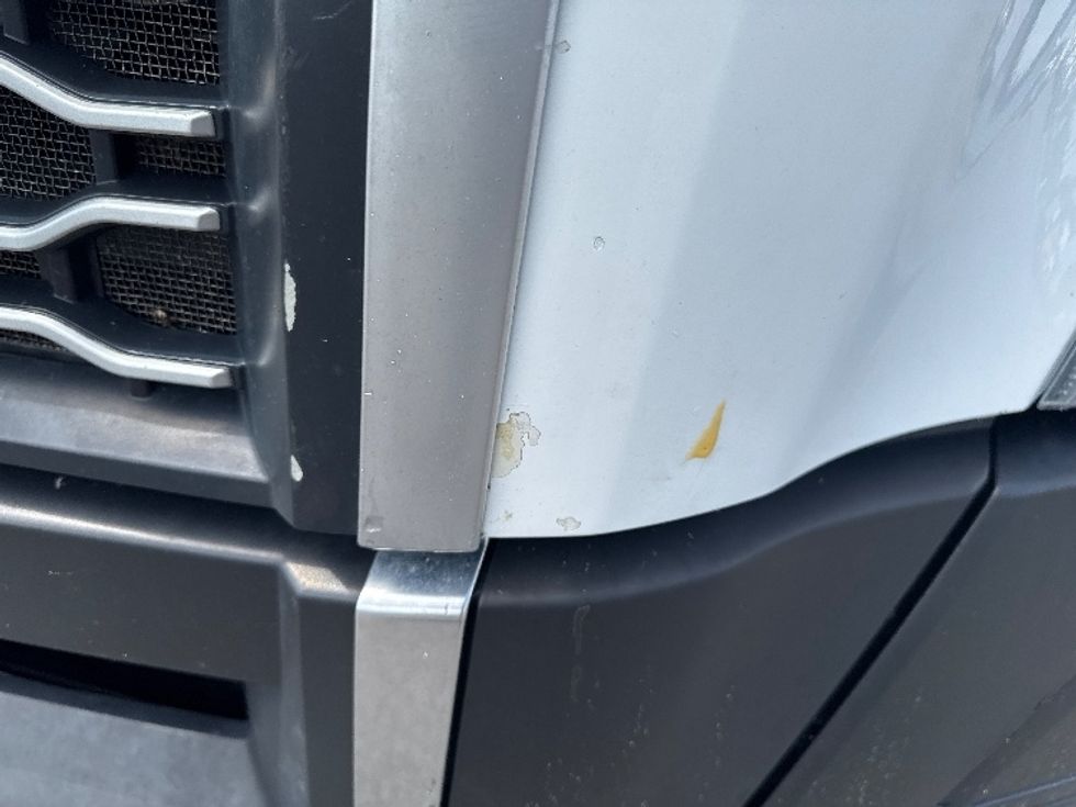 Sleeper Tractor-Heavy Duty Tractors-Volvo-2022-VNL64760-Villa Rica-GA-389,852\n\t\tmiles-$ 86,750 - Image 23