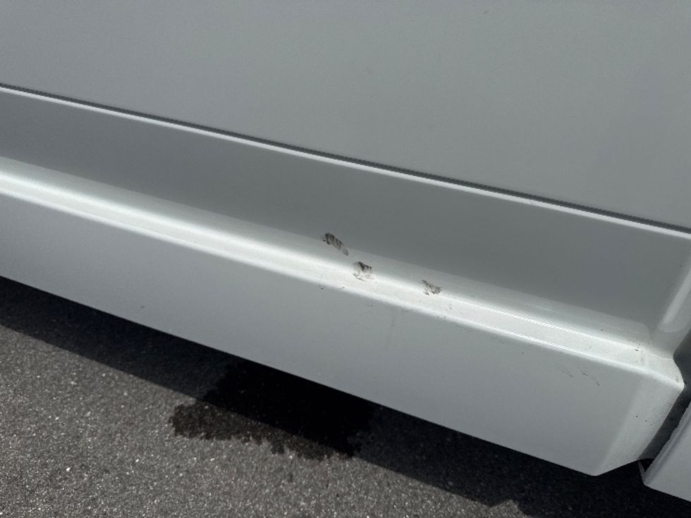 Sleeper Tractor-Heavy Duty Tractors-Volvo-2022-VNL64760-Villa Rica-GA-389,852\n\t\tmiles-$ 86,750 - Image 25