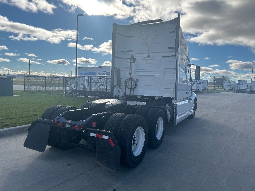 Sleeper Tractor-Heavy Duty Tractors-Volvo-2022-VNL64760-West Fargo-ND-485,671\n\t\tmiles-$ 72,750 - Image 7