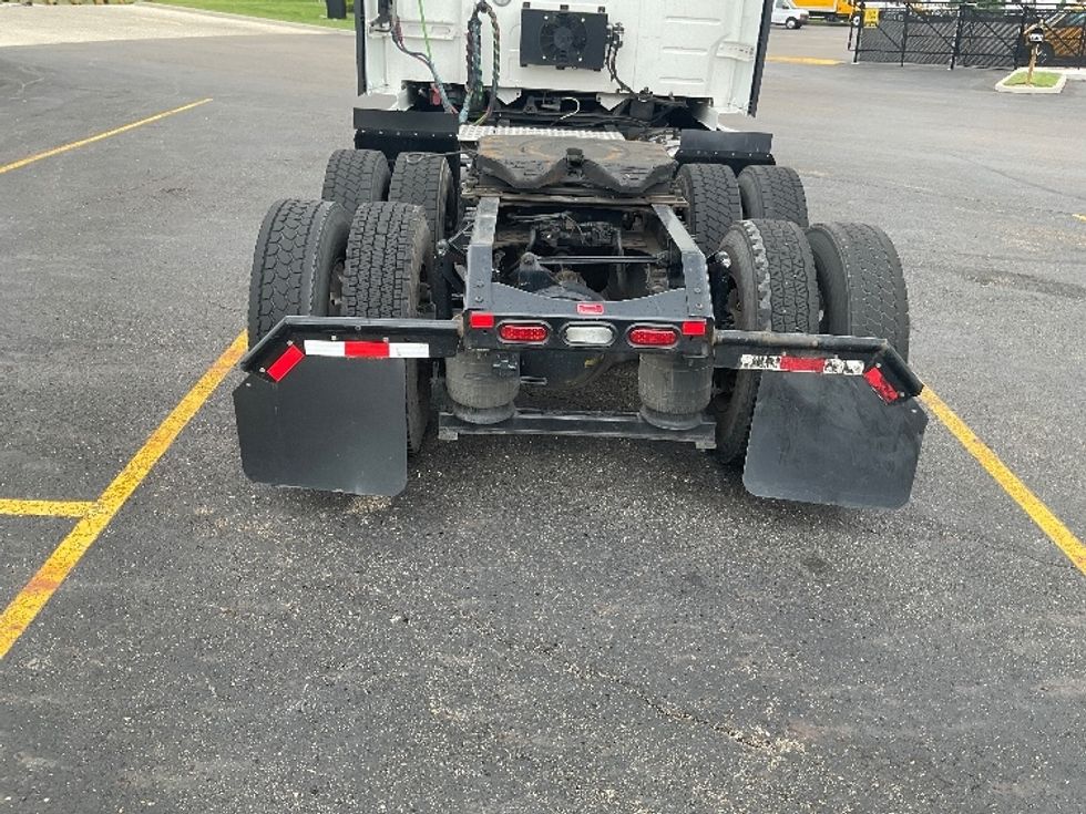 Sleeper Tractor-Heavy Duty Tractors-Volvo-2022-VNL64860-Akron-OH-539,792\n\t\tmiles-$ 75,000 - Image 6