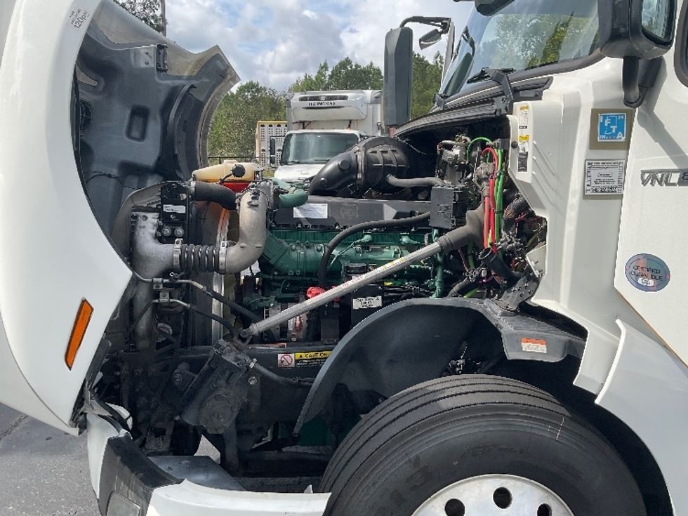 Sleeper Tractor-Heavy Duty Tractors-Volvo-2022-VNL64860-Augusta-GA-488,087\n\t\tmiles-$ 80,000 - Image 21