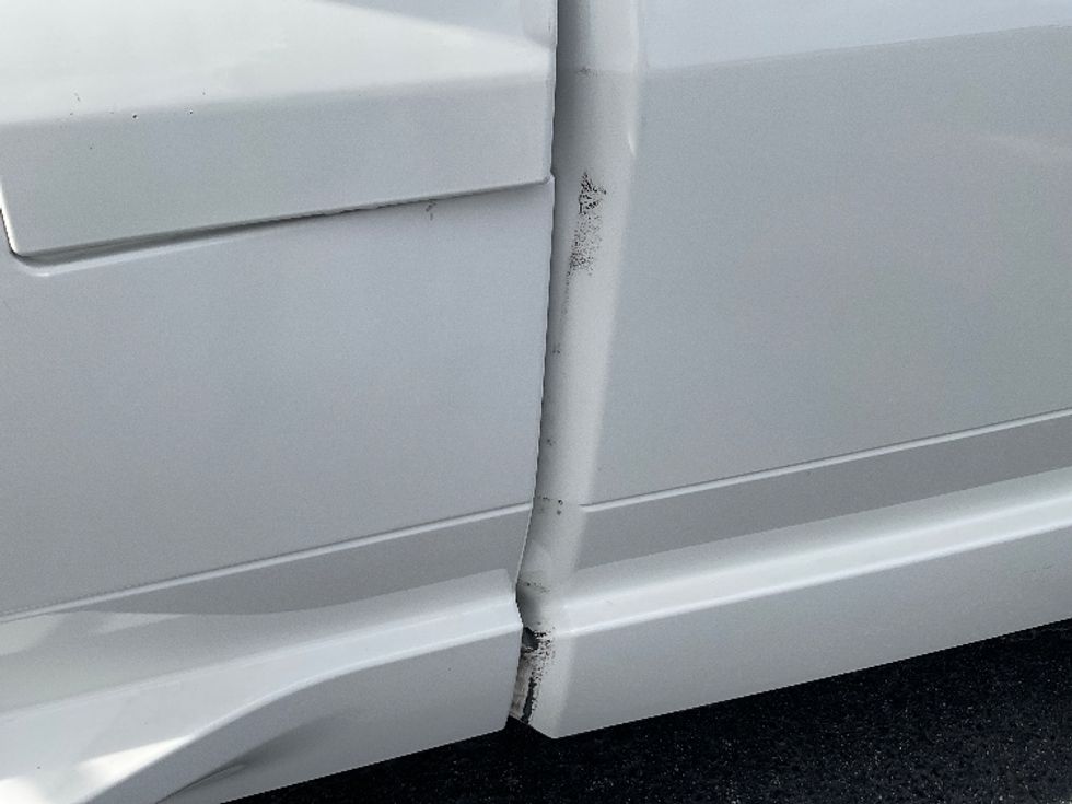 Sleeper Tractor-Heavy Duty Tractors-Volvo-2022-VNL64860-Augusta-GA-488,087\n\t\tmiles-$ 80,000 - Image 23