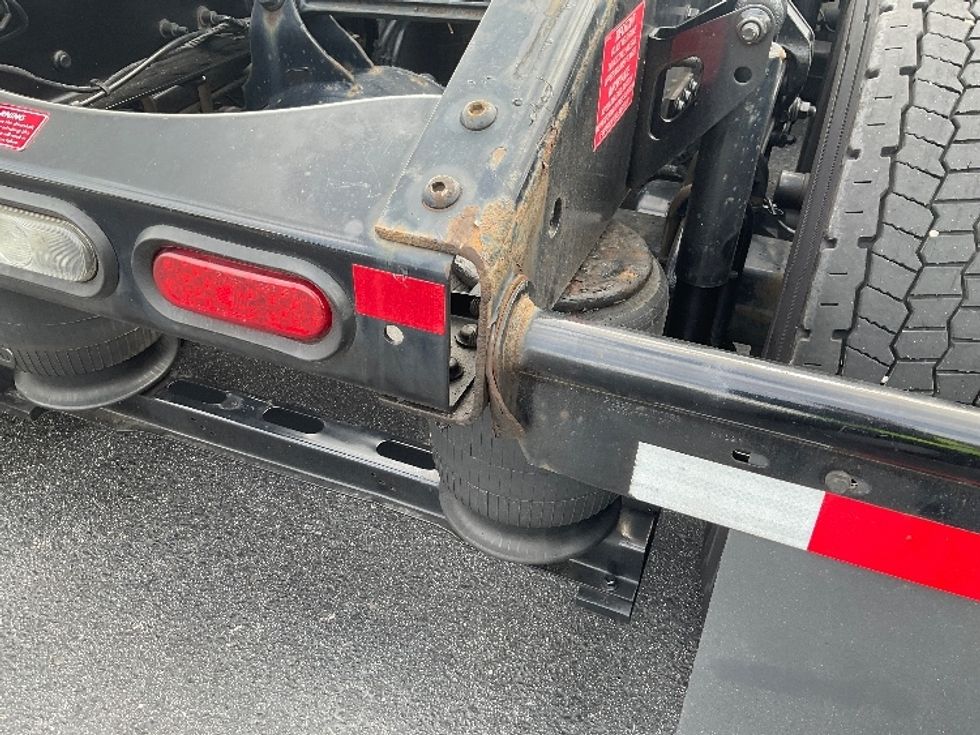 Sleeper Tractor-Heavy Duty Tractors-Volvo-2022-VNL64860-Augusta-GA-488,087\n\t\tmiles-$ 80,000 - Image 27