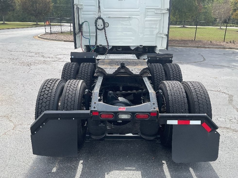 Sleeper Tractor-Heavy Duty Tractors-Volvo-2022-VNL64860-Augusta-GA-488,087\n\t\tmiles-$ 80,000 - Image 6