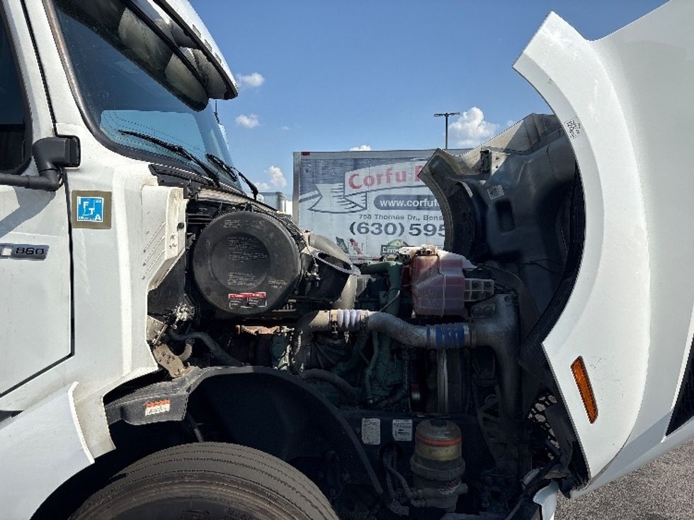 Sleeper Tractor-Heavy Duty Tractors-Volvo-2022-VNL64860-Chicago (Melrose Park)-IL-448,438\n\t\tmiles-$ 78,500 - Image 20