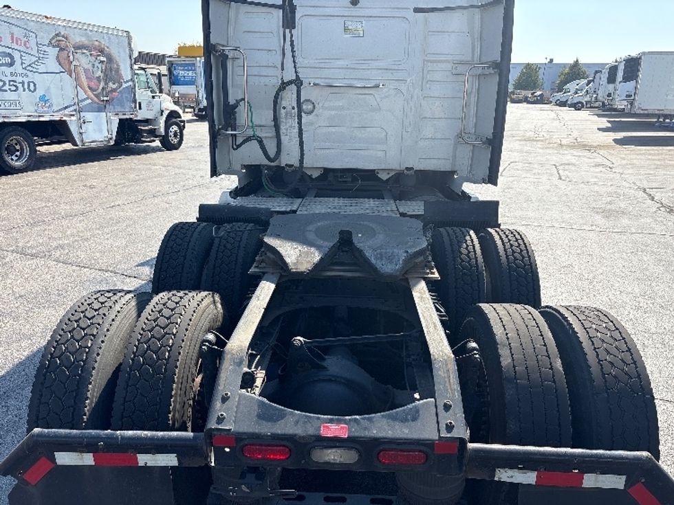 Sleeper Tractor-Heavy Duty Tractors-Volvo-2022-VNL64860-Chicago (Melrose Park)-IL-448,438\n\t\tmiles-$ 78,500 - Image 6