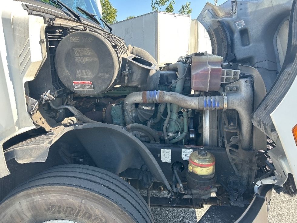 Sleeper Tractor-Heavy Duty Tractors-Volvo-2022-VNL64860-East Chicago-IN-603,605\n\t\tmiles-$ 65,500 - Image 19