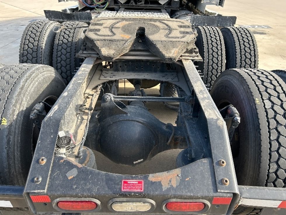 Sleeper Tractor-Heavy Duty Tractors-Volvo-2022-VNL64860-Fort Worth-TX-279,209\n\t\tmiles-$ 100,750 - Image 6