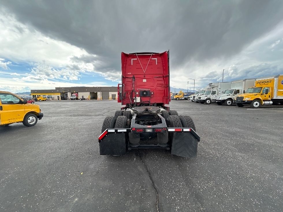 Sleeper Tractor-Heavy Duty Tractors-Volvo-2022-VNL64860-Greeley-CO-275,090\n\t\tmiles-$ 107,500 - Image 6