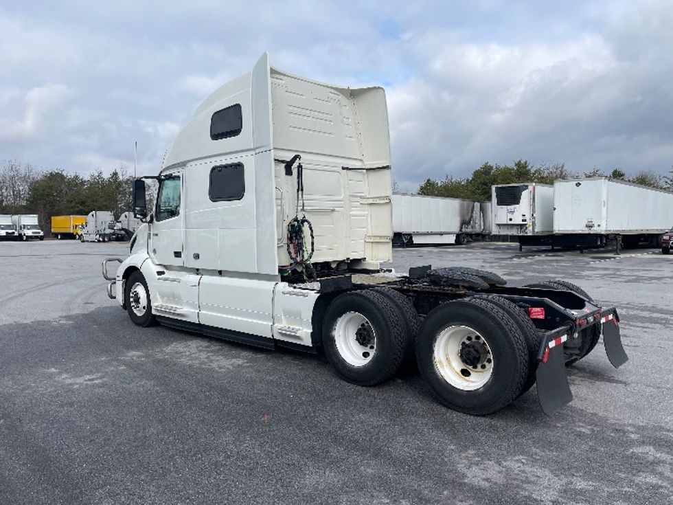 Sleeper Tractor-Heavy Duty Tractors-Volvo-2022-VNL64860-Greenville-SC-616,142\n\t\tmiles-$ 64,500 - Image 5