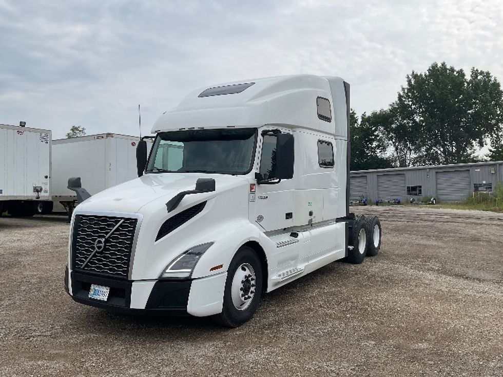 Sleeper Tractor-Heavy Duty Tractors-Volvo-2022-VNL64860-La Porte-IN-431,177\n\t\tmiles-$ 87,000 - Image 3