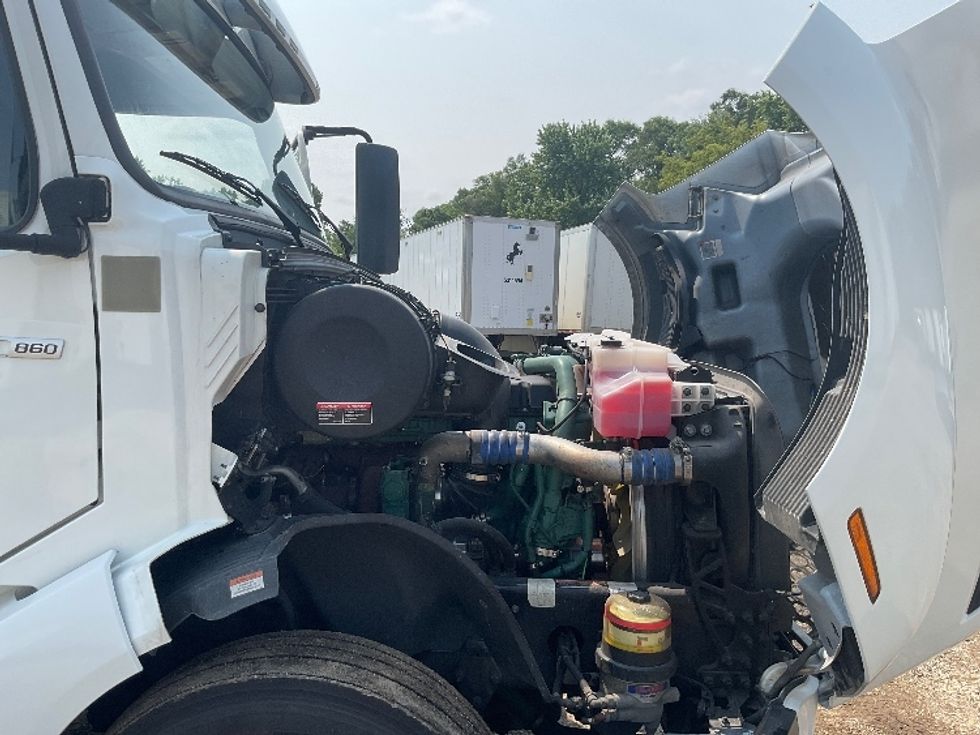 Sleeper Tractor-Heavy Duty Tractors-Volvo-2022-VNL64860-La Porte-IN-454,055\n\t\tmiles-$ 84,500 - Image 20