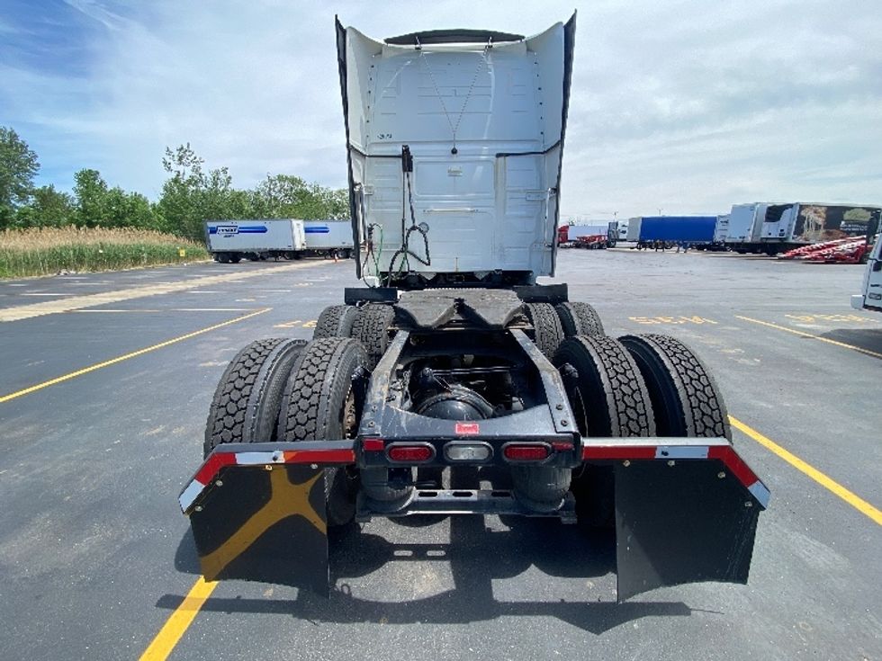 Sleeper Tractor-Heavy Duty Tractors-Volvo-2022-VNL64860-La Porte-IN-530,489\n\t\tmiles-$ 74,000 - Image 6