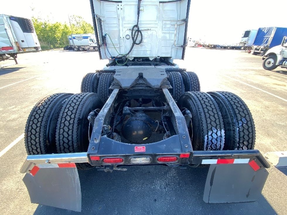 Sleeper Tractor-Heavy Duty Tractors-Volvo-2022-VNL64860-La Porte-IN-545,054\n\t\tmiles-$ 70,000 - Image 6
