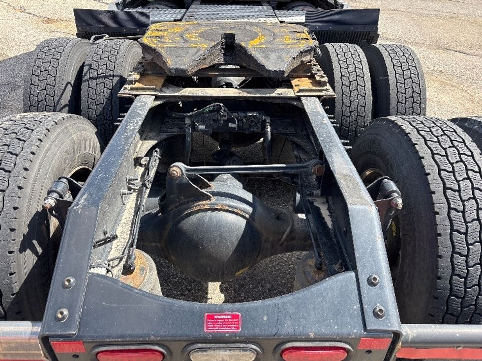 Sleeper Tractor-Heavy Duty Tractors-Volvo-2022-VNL64860-Lansing-MI-719,421\n\t\tmiles-$ 52,250 - Image 6