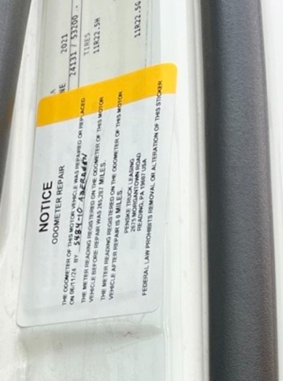 Sleeper Tractor-Heavy Duty Tractors-Volvo-2022-VNL64860-Pasco-WA-382,814\n\t\tmiles-$ 95,750 - Image 25