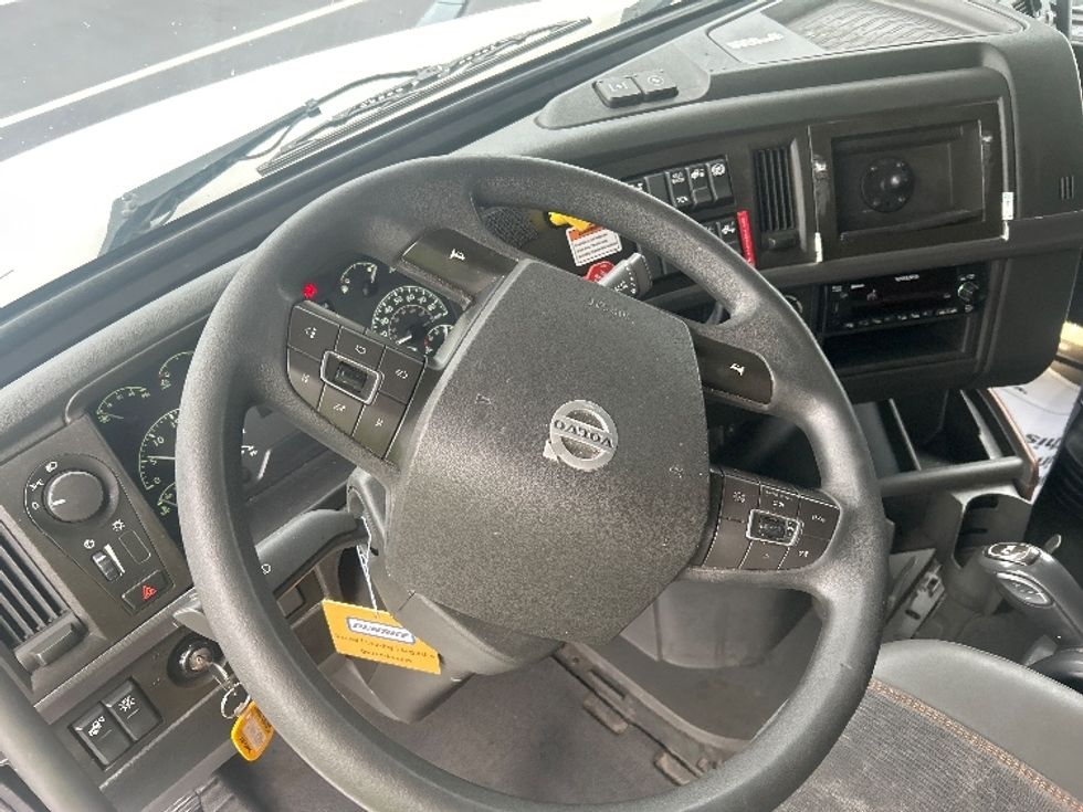 Sleeper Tractor-Heavy Duty Tractors-Volvo-2022-VNL64860-Tallahassee-FL-439,199\n\t\tmiles-$ 91,000 - Image 10