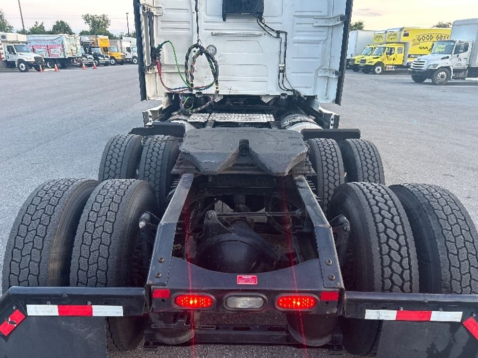 Sleeper Tractor-Heavy Duty Tractors-Volvo-2022-VNL64860-Tampa-FL-634,863\n\t\tmiles-$ 63,500 - Image 6