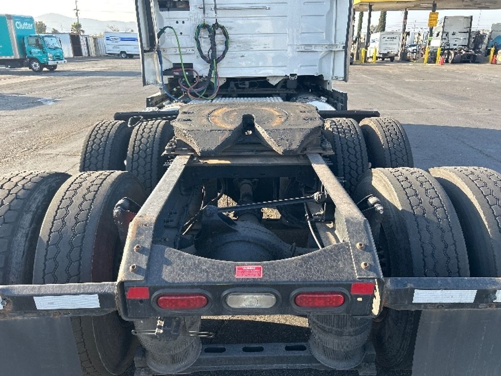 Sleeper Tractor-Heavy Duty Tractors-Volvo-2022-VNR64660-Fontana-CA-560,465\n\t\tmiles-$ 65,250 - Image 6