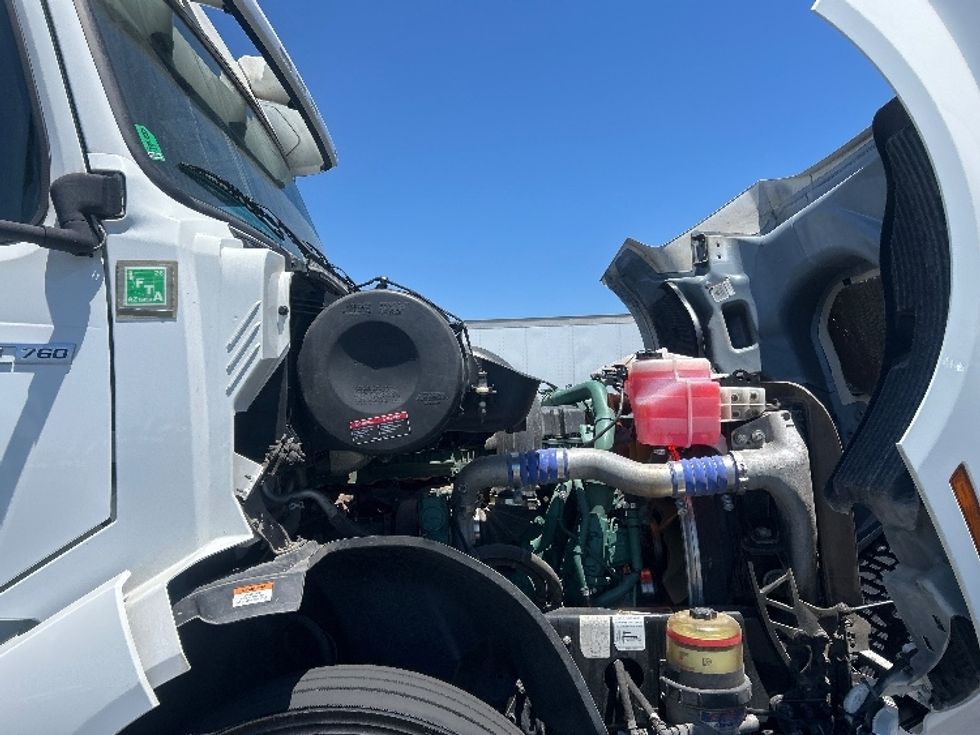Sleeper Tractor-Heavy Duty Tractors-Volvo-2023-VNL64760-Anaheim-CA-691,900\n\t\tmiles-$ 70,500 - Image 20