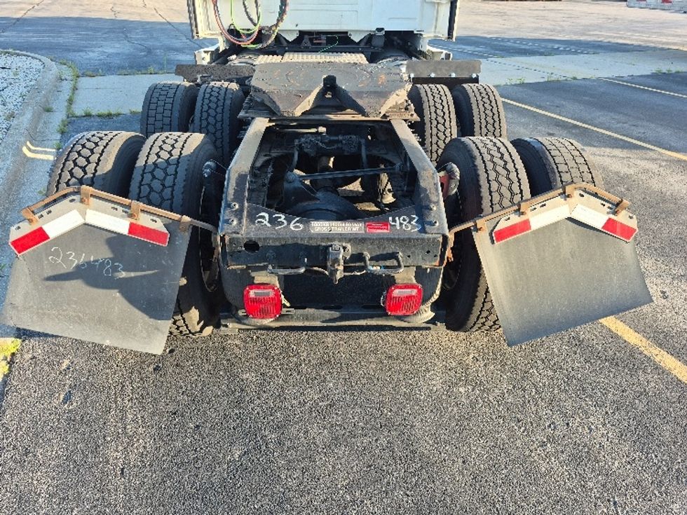 Sleeper Tractor-Heavy Duty Tractors-Volvo-2023-VNL64760-Chicago (Chicago Ridge)-IL-556,707\n\t\tmiles-$ 81,750 - Image 6
