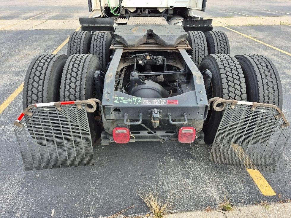 Sleeper Tractor-Heavy Duty Tractors-Volvo-2023-VNL64760-Chicago (Chicago Ridge)-IL-659,571\n\t\tmiles-$ 71,500 - Image 6