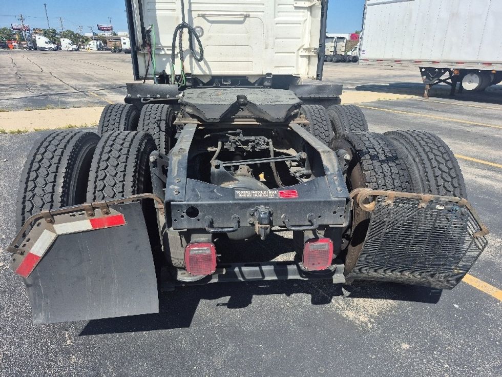 Sleeper Tractor-Heavy Duty Tractors-Volvo-2023-VNL64760-Chicago (Chicago Ridge)-IL-681,329\n\t\tmiles-$ 72,250 - Image 6