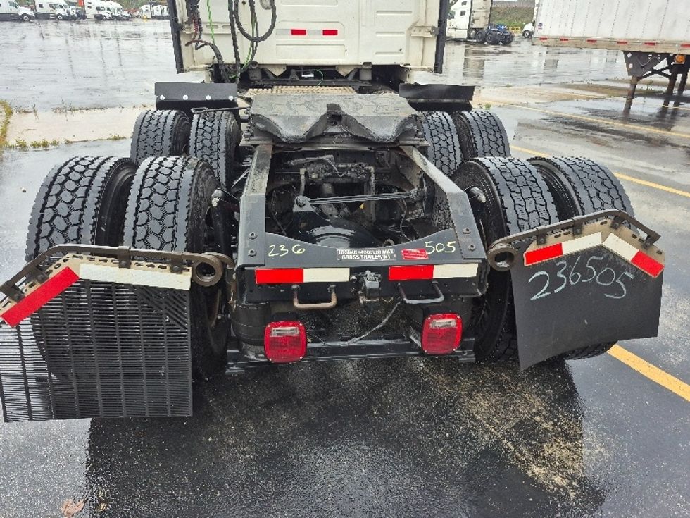 Sleeper Tractor-Heavy Duty Tractors-Volvo-2023-VNL64760-Chicago (Chicago Ridge)-IL-731,000\n\t\tmiles-$ 64,250 - Image 6
