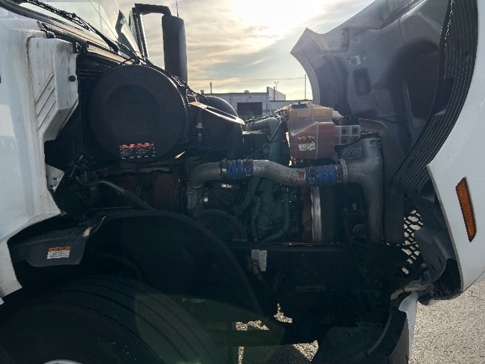 Sleeper Tractor-Heavy Duty Tractors-Volvo-2023-VNL64760-Chicago (Chicago Ridge)-IL-757,040\n\t\tmiles-$ 64,750 - Image 20