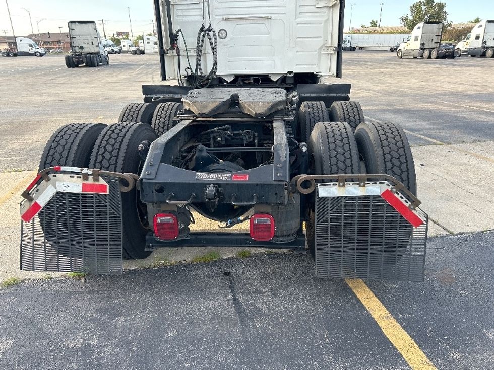 Sleeper Tractor-Heavy Duty Tractors-Volvo-2023-VNL64760-Chicago (Chicago Ridge)-IL-757,040\n\t\tmiles-$ 64,750 - Image 6