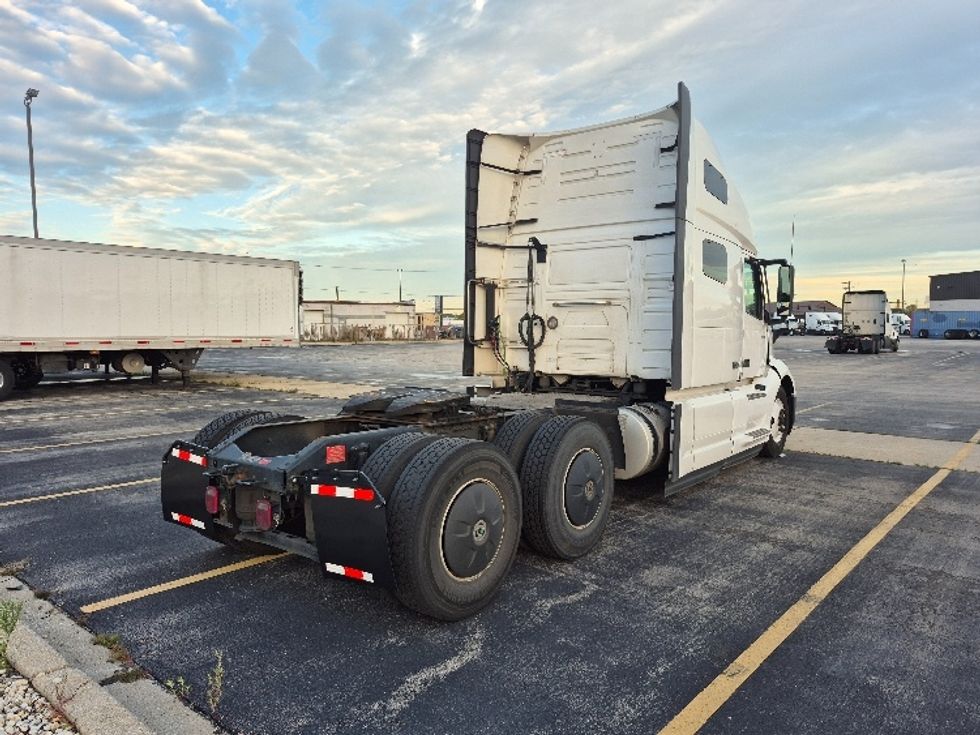 Sleeper Tractor-Heavy Duty Tractors-Volvo-2023-VNL64760-Chicago (Chicago Ridge)-IL-798,800\n\t\tmiles-$ 57,500 - Image 7