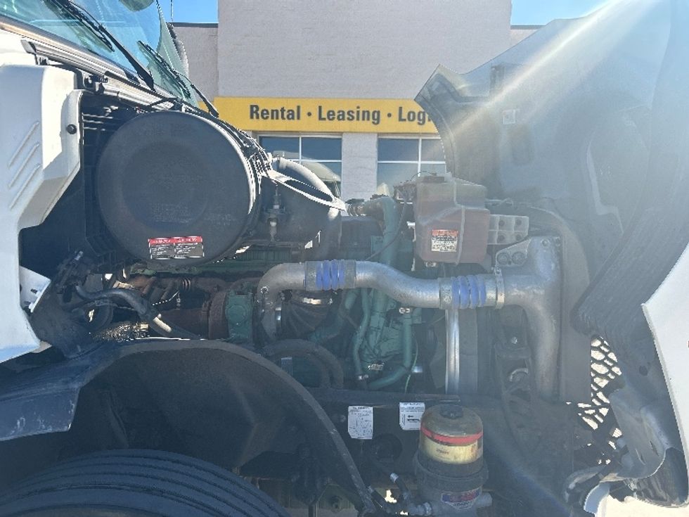 Sleeper Tractor-Heavy Duty Tractors-Volvo-2023-VNL64760-Dallas-TX-341,495\n\t\tmiles-$ 96,750 - Image 20