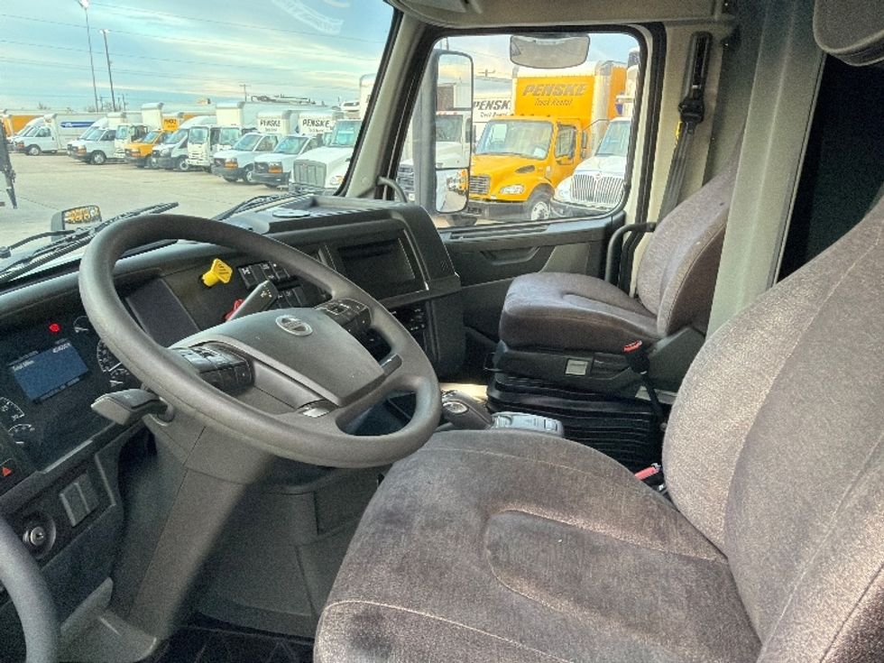 Sleeper Tractor-Heavy Duty Tractors-Volvo-2023-VNL64760-Dallas-TX-454,500\n\t\tmiles-$ 85,250 - Image 10