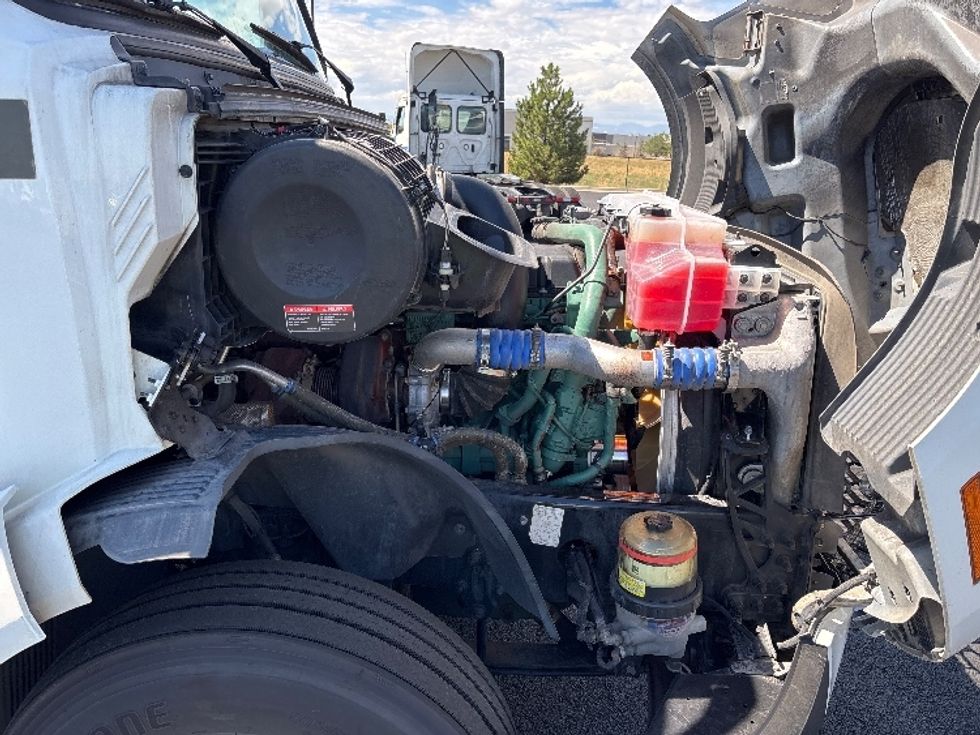 Sleeper Tractor-Heavy Duty Tractors-Volvo-2023-VNL64760-Denver-CO-678,779\n\t\tmiles-$ 72,000 - Image 20