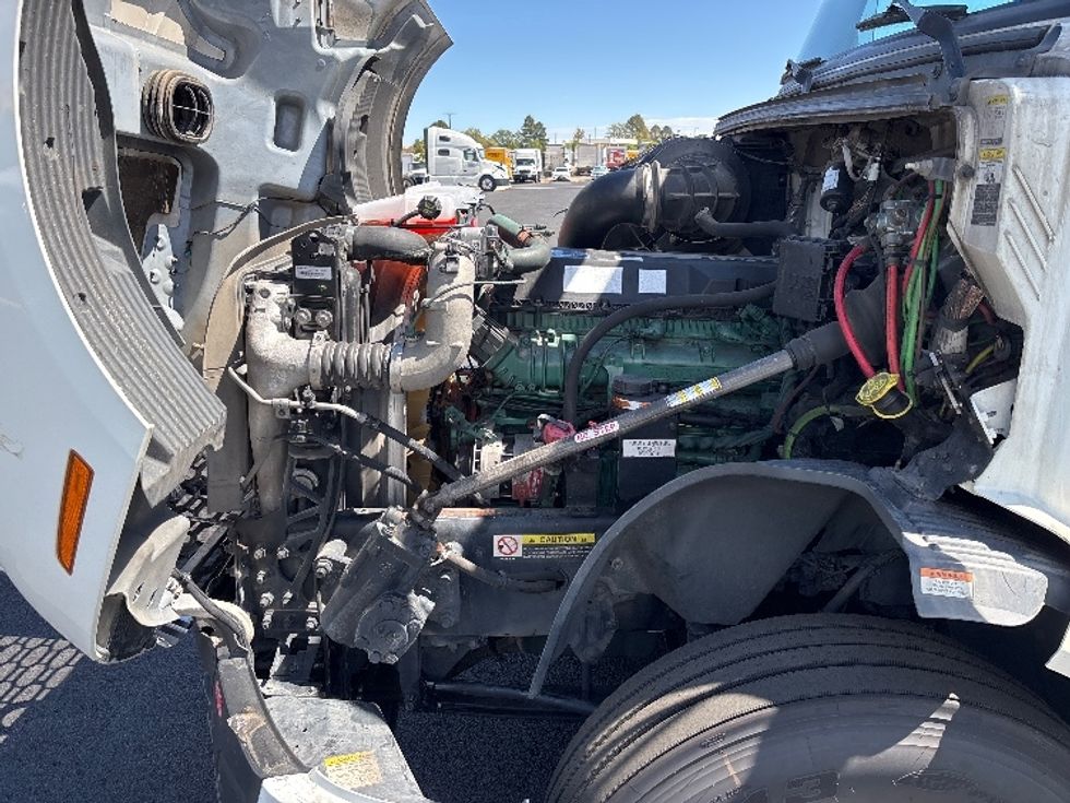 Sleeper Tractor-Heavy Duty Tractors-Volvo-2023-VNL64760-Denver-CO-678,779\n\t\tmiles-$ 72,000 - Image 21