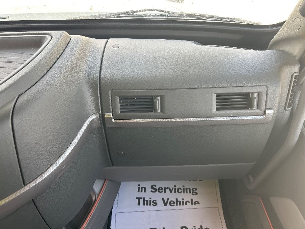 Sleeper Tractor-Heavy Duty Tractors-Volvo-2023-VNL64760-East Chicago-IN-353,789\n\t\tmiles-$ 92,750 - Image 14