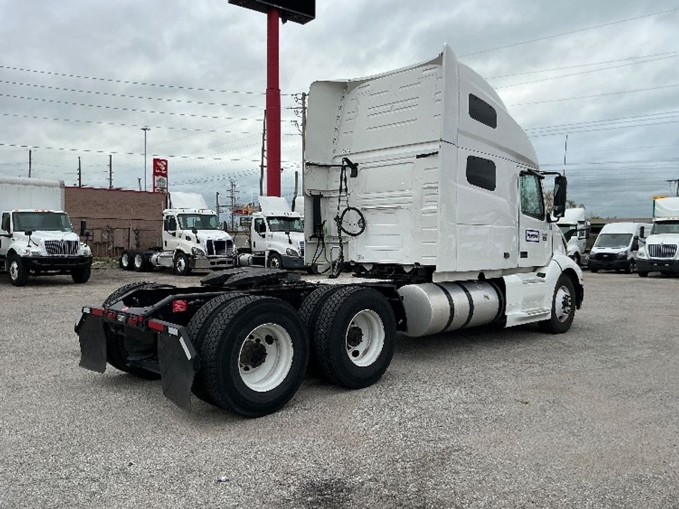 Sleeper Tractor-Heavy Duty Tractors-Volvo-2023-VNL64760-East Chicago-IN-598,743\n\t\tmiles-$ 66,750 - Image 7