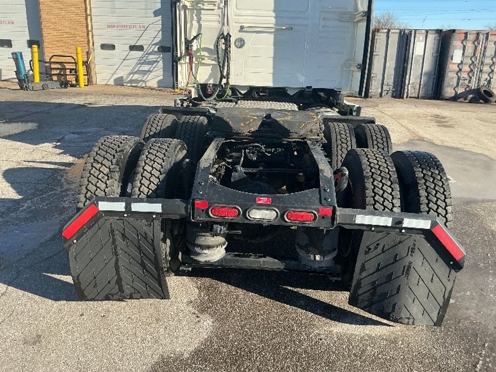 Sleeper Tractor-Heavy Duty Tractors-Volvo-2023-VNL64760-East Chicago-IN-613,605\n\t\tmiles-$ 63,750 - Image 6