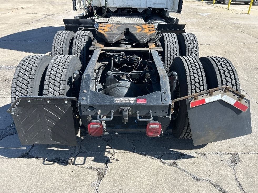 Sleeper Tractor-Heavy Duty Tractors-Volvo-2023-VNL64760-East Chicago-IN-746,921\n\t\tmiles-$ 48,000 - Image 6