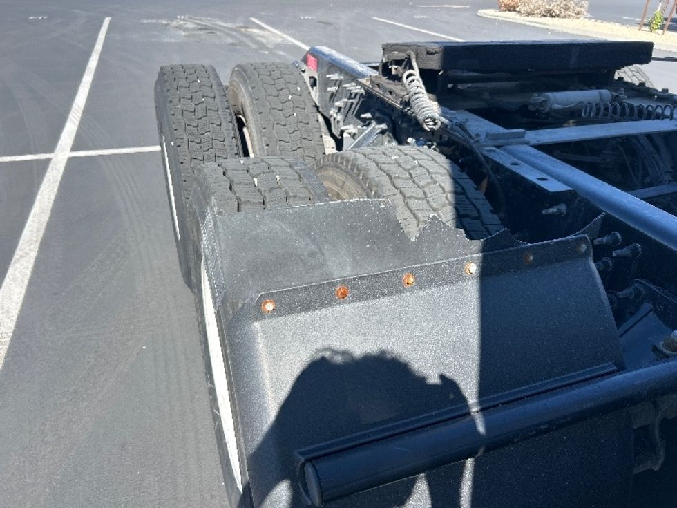 Sleeper Tractor-Heavy Duty Tractors-Volvo-2023-VNL64760-Fontana-CA-530,060\n\t\tmiles-$ 88,500 - Image 24