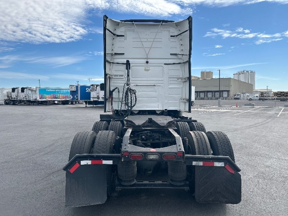 Sleeper Tractor-Heavy Duty Tractors-Volvo-2023-VNL64760-Fontana-CA-532,374\n\t\tmiles-$ 88,250 - Image 6