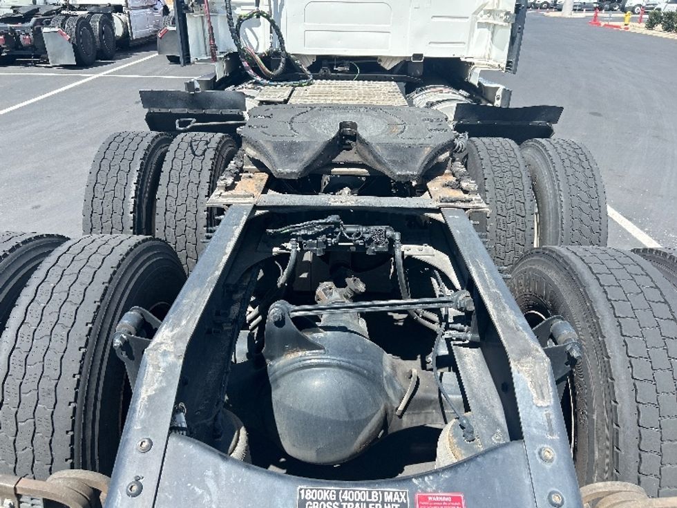 Sleeper Tractor-Heavy Duty Tractors-Volvo-2023-VNL64760-Fontana-CA-802,542\n\t\tmiles-$ 60,000 - Image 6