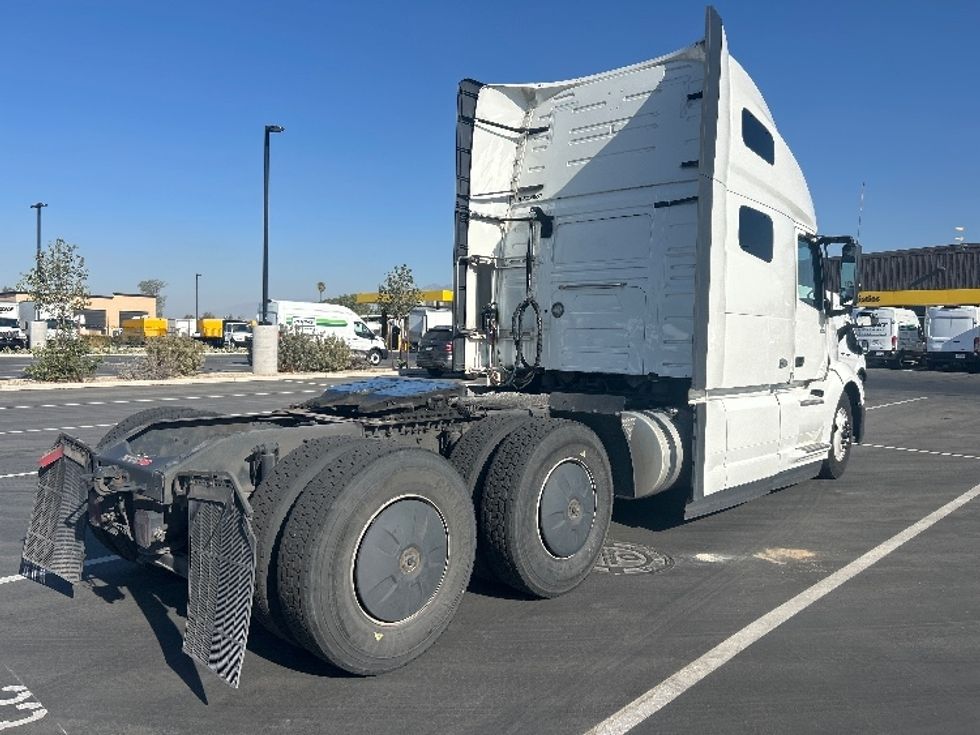 Sleeper Tractor-Heavy Duty Tractors-Volvo-2023-VNL64760-Fontana-CA-848,500\n\t\tmiles-$ 54,250 - Image 7