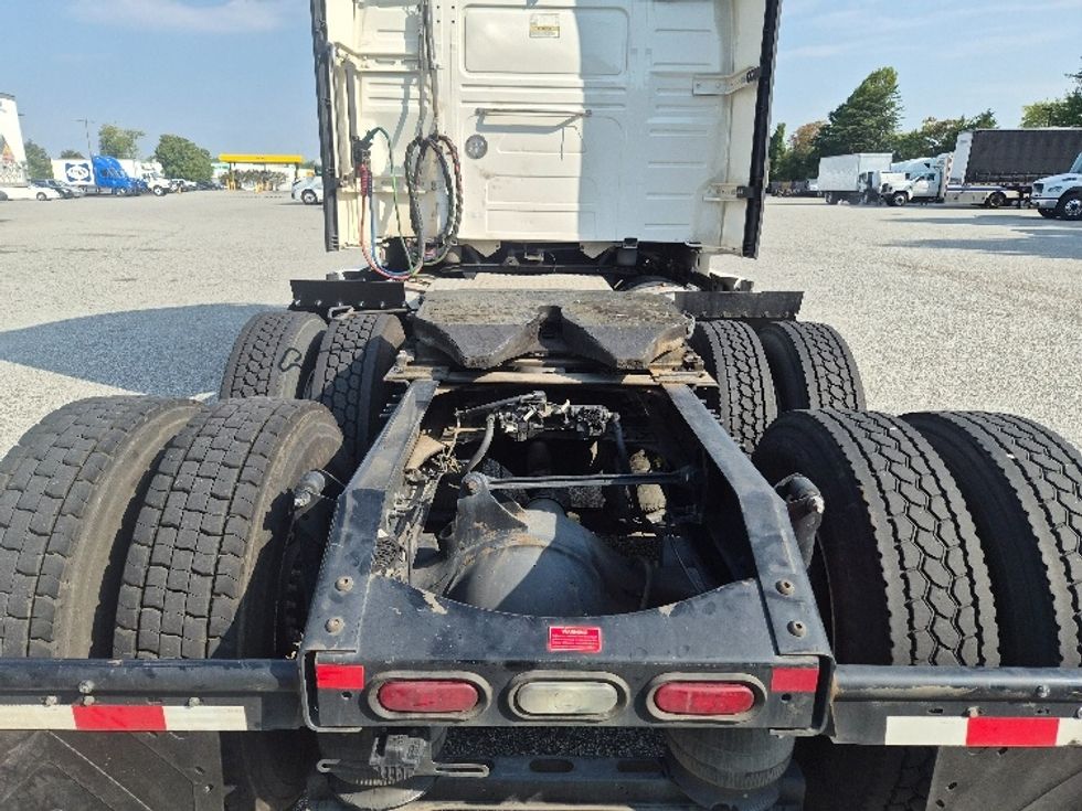 Sleeper Tractor-Heavy Duty Tractors-Volvo-2023-VNL64760-Greensboro-NC-538,753\n\t\tmiles-$ 87,500 - Image 6