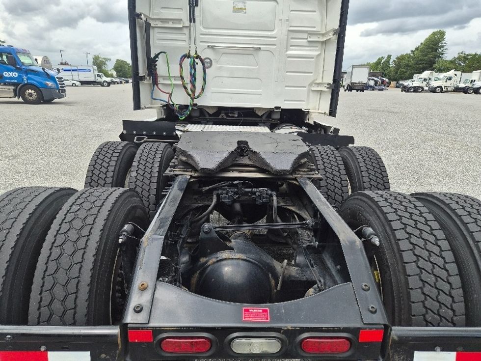 Sleeper Tractor-Heavy Duty Tractors-Volvo-2023-VNL64760-Greensboro-NC-548,136\n\t\tmiles-$ 83,750 - Image 6