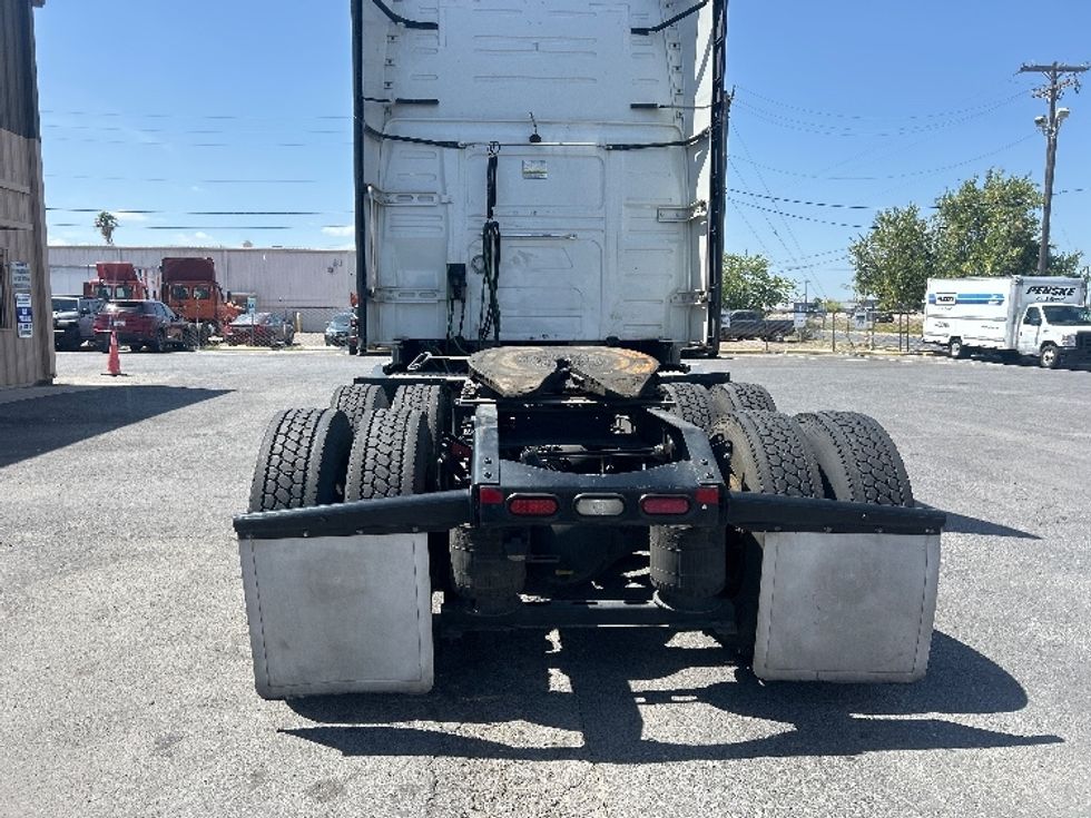 Sleeper Tractor-Heavy Duty Tractors-Volvo-2023-VNL64760-Harlingen-TX-553,467\n\t\tmiles-$ 76,750 - Image 6