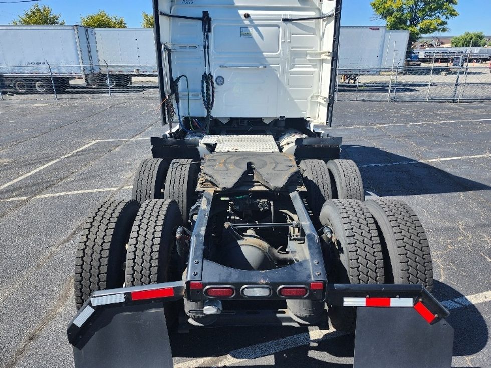 Sleeper Tractor-Heavy Duty Tractors-Volvo-2023-VNL64760-Jessup-MD-326,939\n\t\tmiles-$ 97,000 - Image 6
