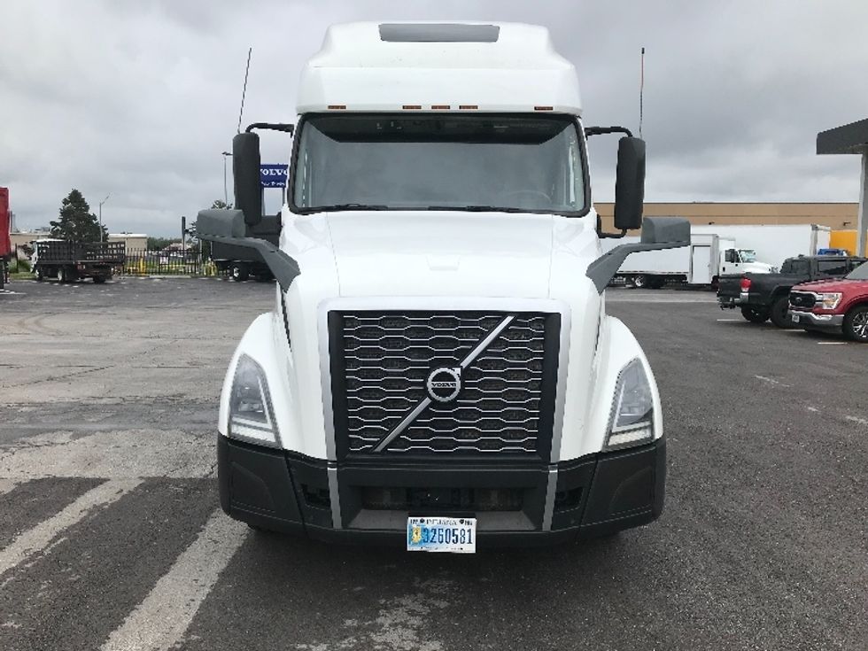 Sleeper Tractor-Heavy Duty Tractors-Volvo-2023-VNL64760-Kansas City-MO-624,062\n\t\tmiles-$ 78,750 - Image 2