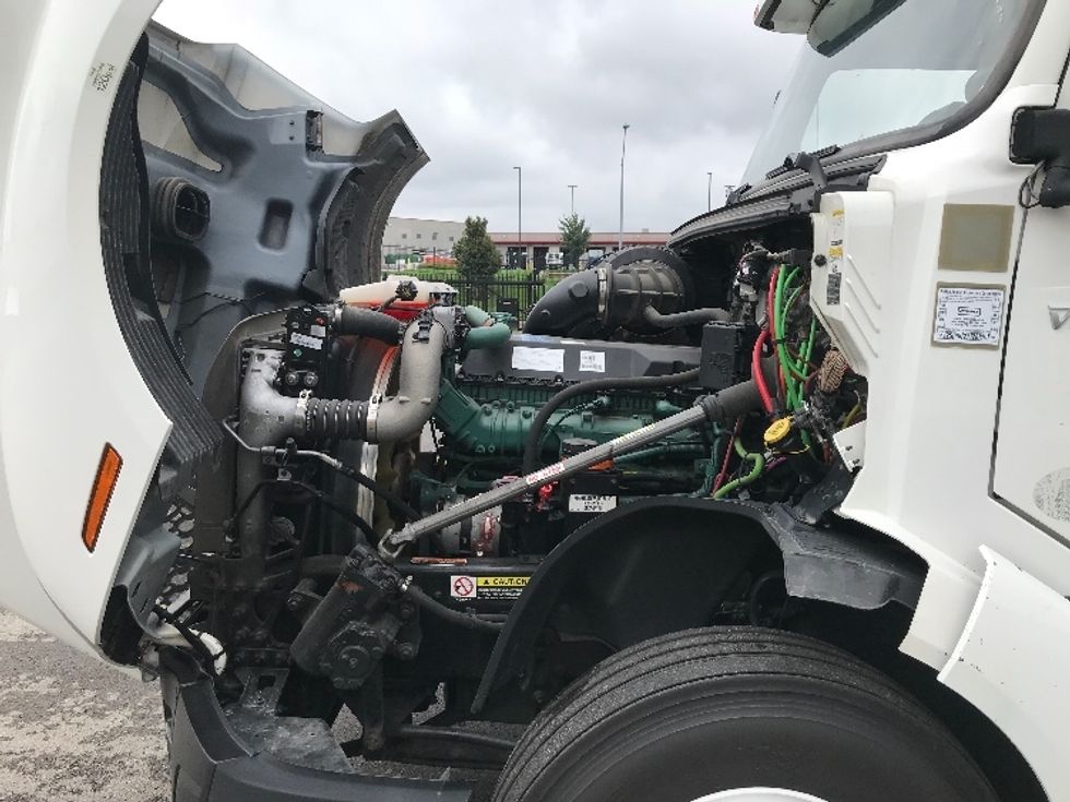 Sleeper Tractor-Heavy Duty Tractors-Volvo-2023-VNL64760-Kansas City-MO-624,062\n\t\tmiles-$ 78,750 - Image 21