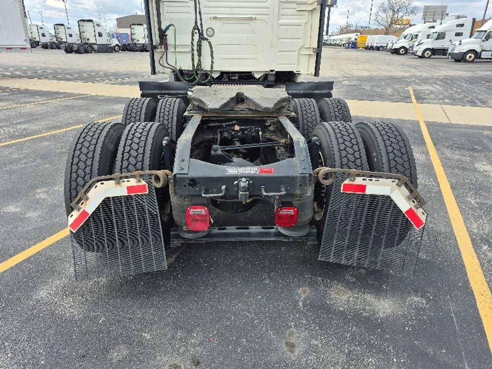 Sleeper Tractor-Heavy Duty Tractors-Volvo-2023-VNL64760-La Porte-IN-729,663\n\t\tmiles-$ 50,750 - Image 6